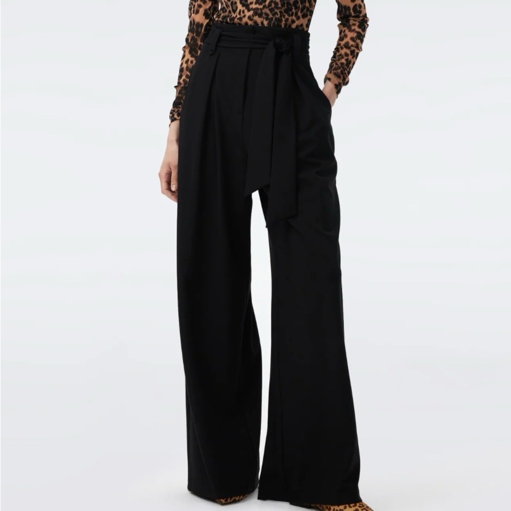 NWT DVF Black Bellini wide leg trousers. US 10.
